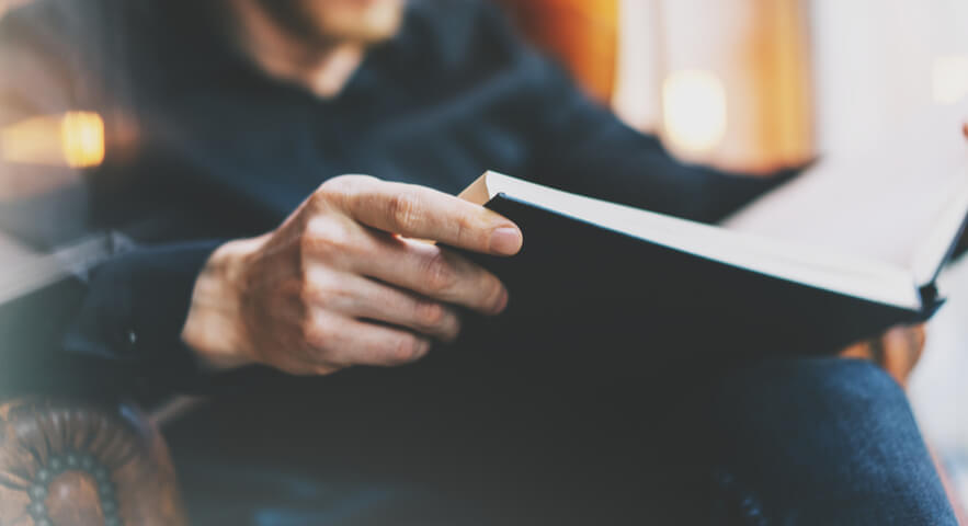早朝の時間帯に行うべき勉強「英語の音読」